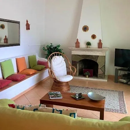 Cerro Πανσιόν Αλμπουφέιρα