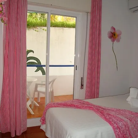 Πανσιόν Cerro Αλμπουφέιρα