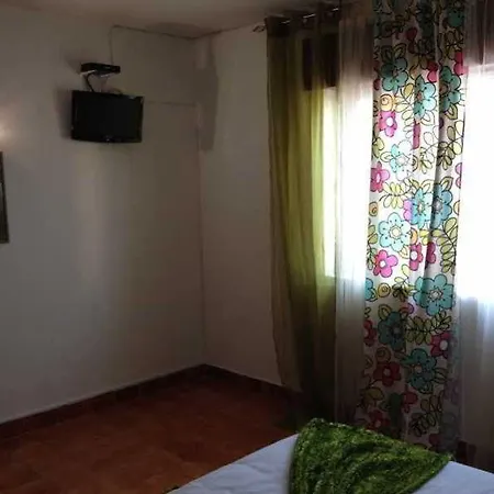 Cerro 3* Αλμπουφέιρα