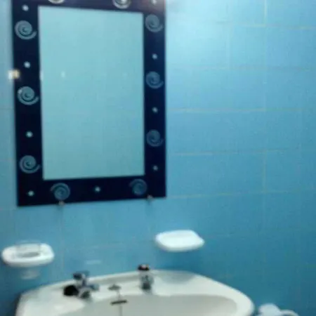 Cerro Πανσιόν 3*